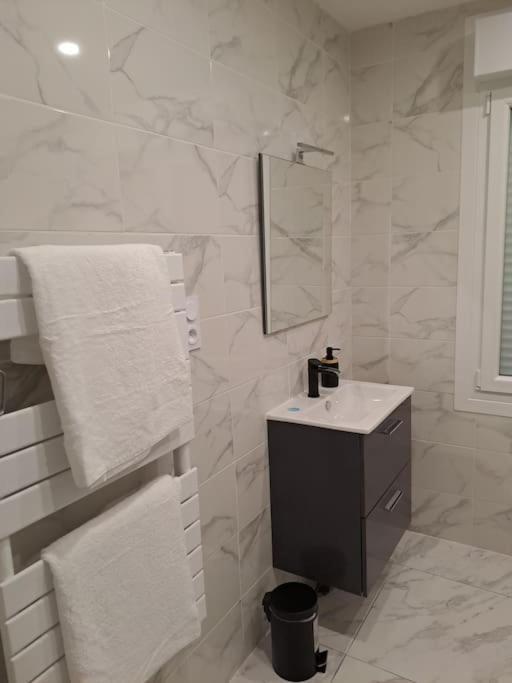 24h Course/moto/ Oasis / Antares Apartment